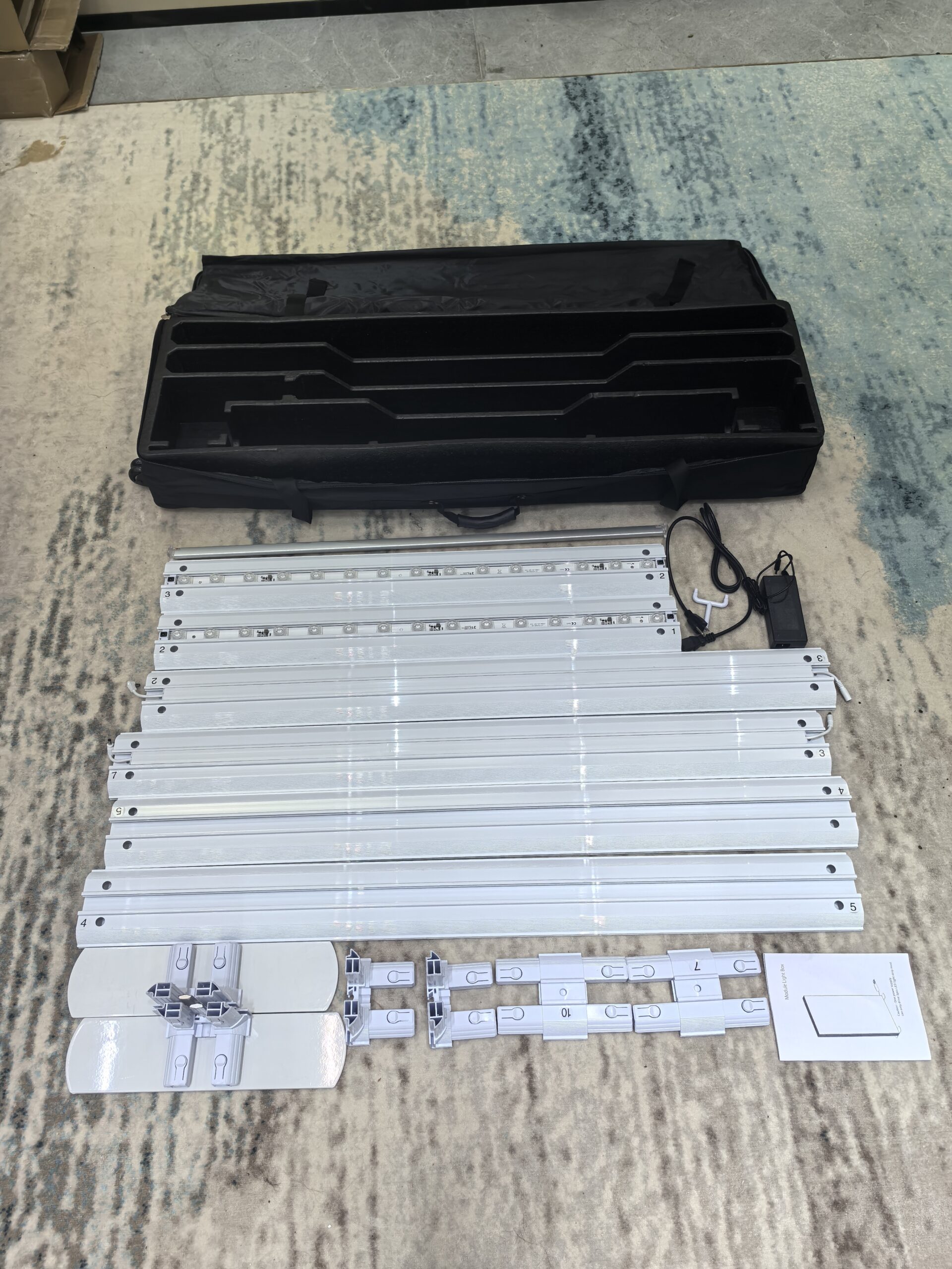Complete numbered portable lightbox component set